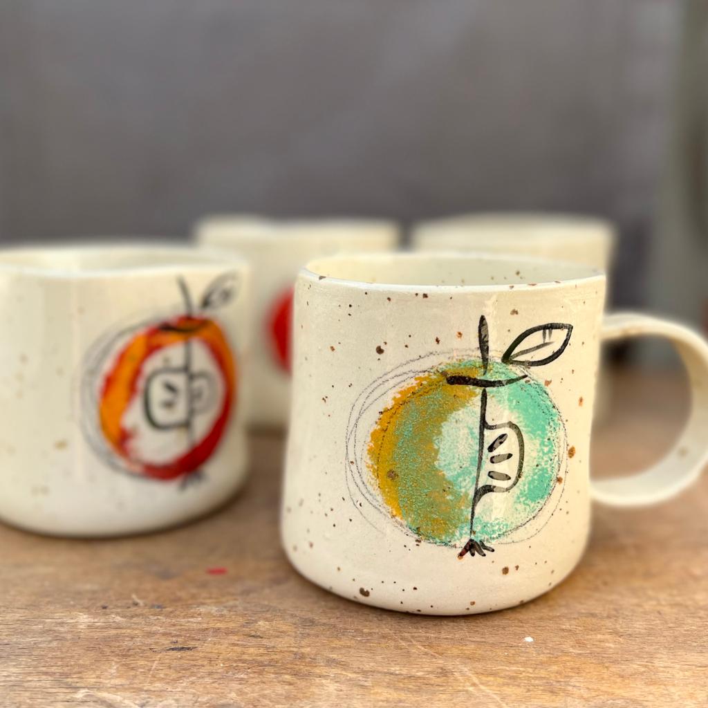 Tazzona mela con manico - Ceramica di Stagione